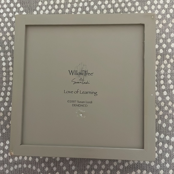 Willow Tree “Love of Learning” trinket box - Picture 3 of 4